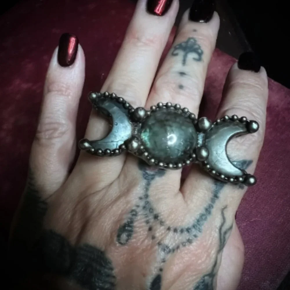 Goddess Triple Moon Ring, Witch Ring. Pagan Ring - Picture 3 of 4